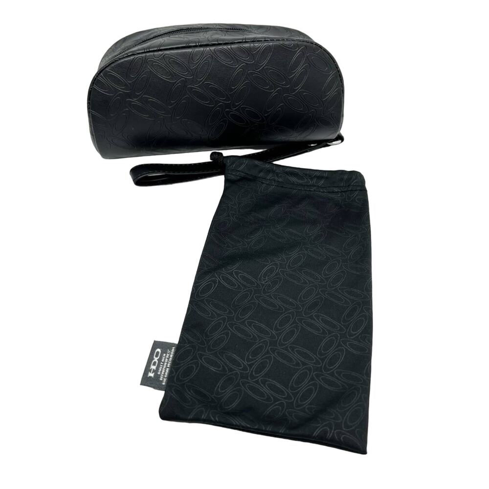 Oakley Black Zippered  Case with Microfiber Cloth, Brand New